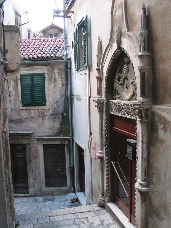 015sibenik.jpg (68410 Byte)