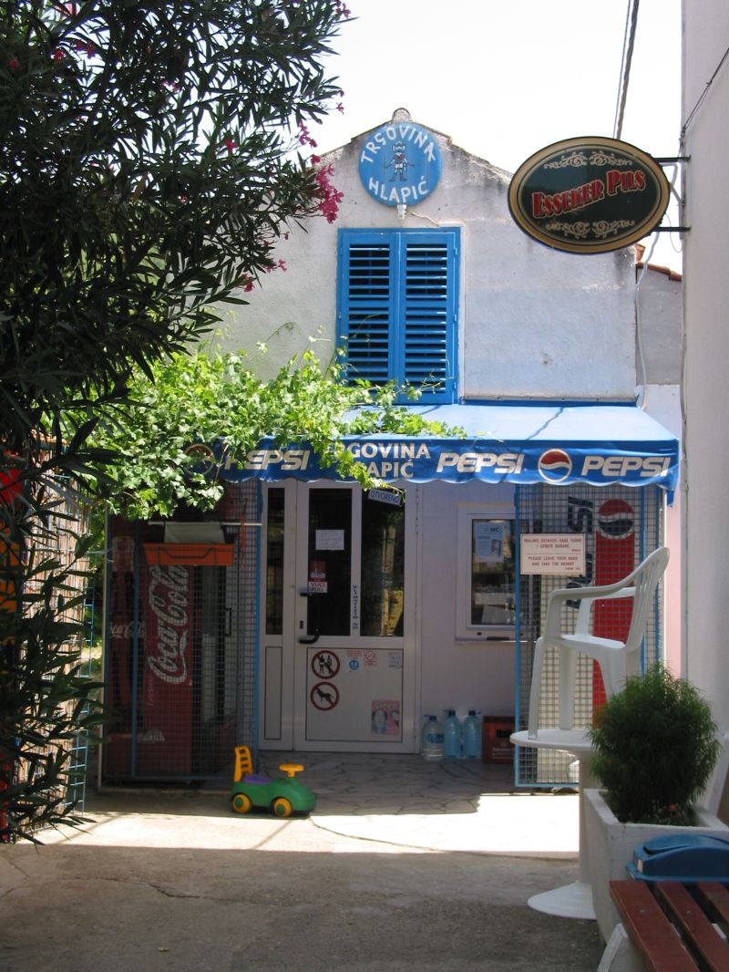 032zuljana.jpg (183876 Byte)